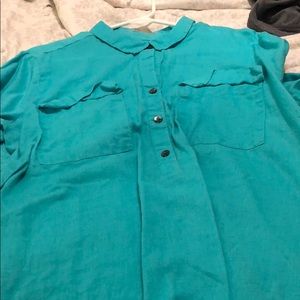 Teal flowy old navy shirt